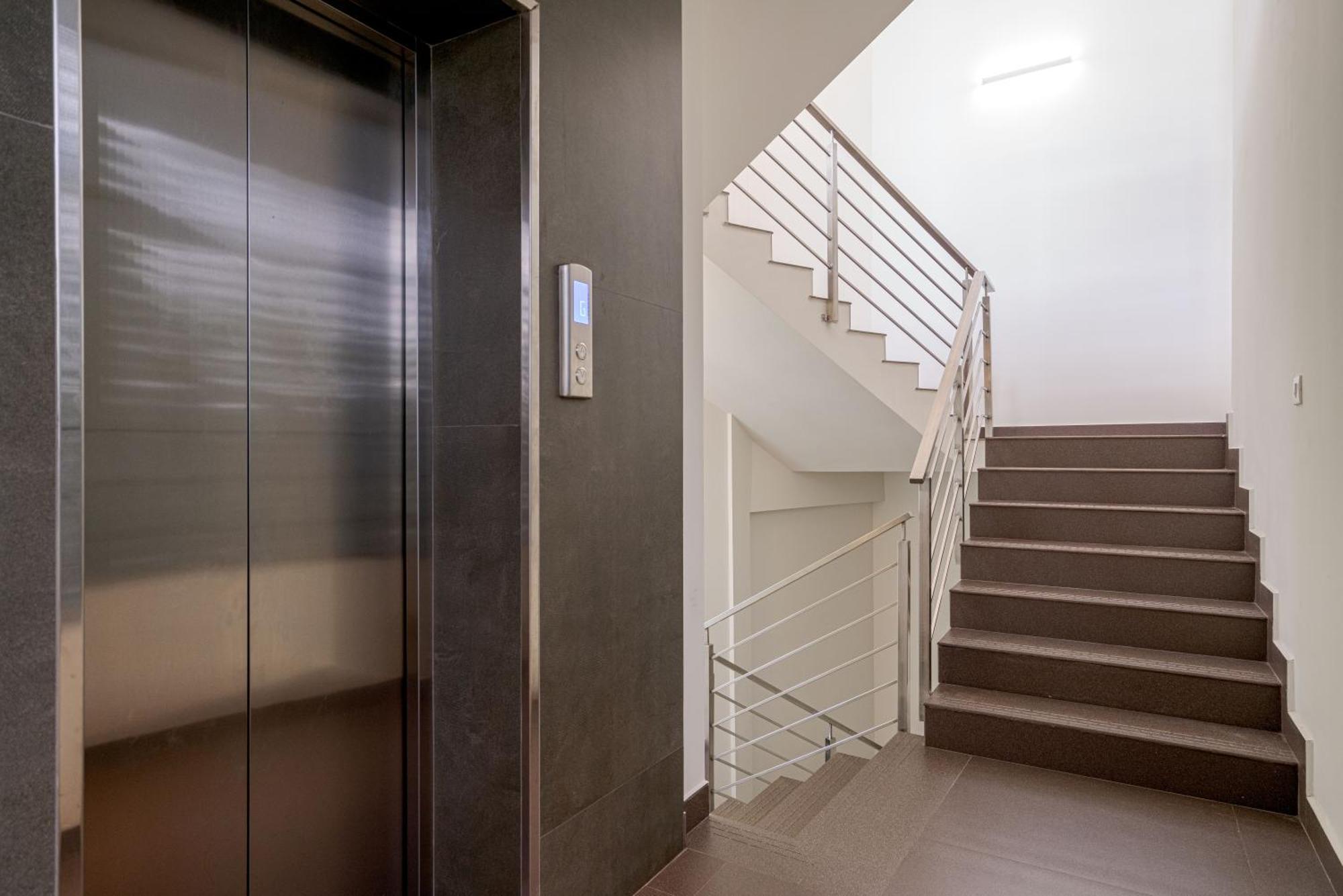 Aryaas Regent Otel Kochi Dış mekan fotoğraf